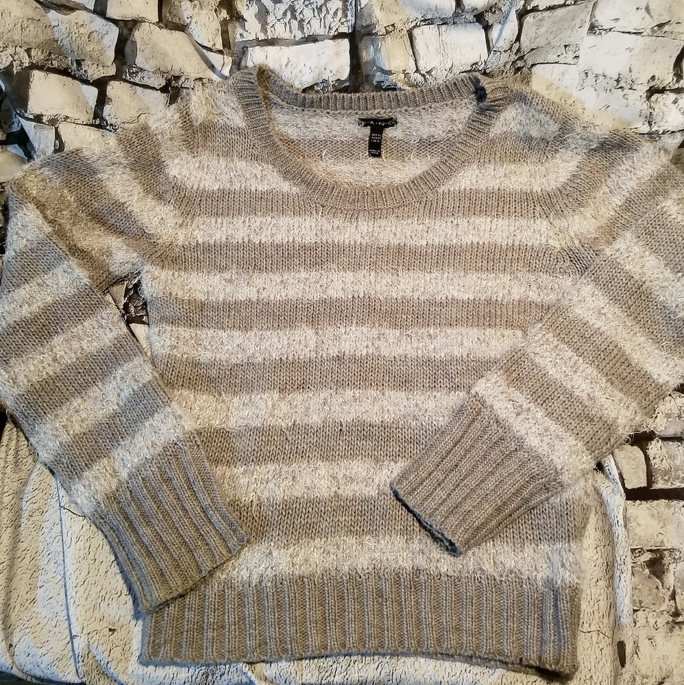 FANG Fuzzy/Soft Sweater